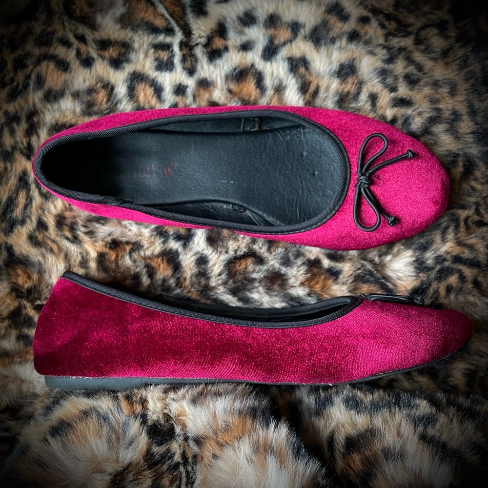 CLEARANCE πΉ Demonia Velvet Ballet Flats Wine Cranberry color 7 - Picture 10 of 10